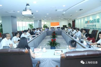 集聚优势资源，强化技术创新，以新材料技术服务提升产业核心竞争力